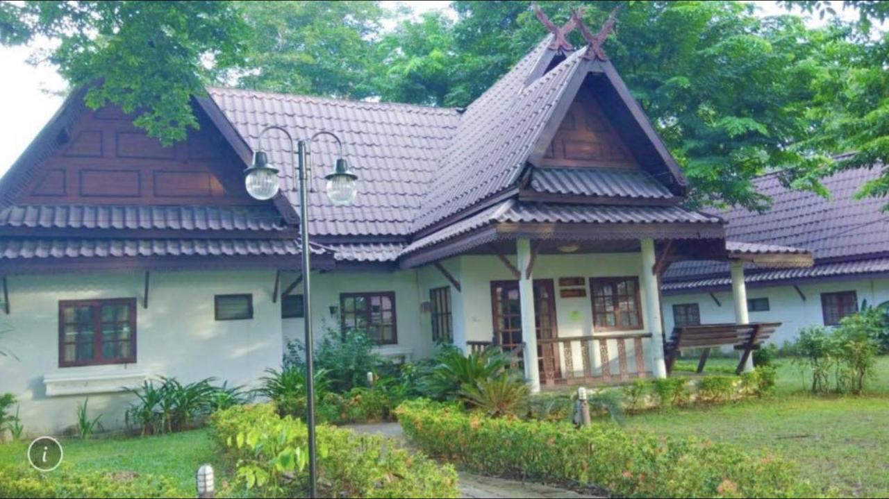 Inthanon Riverside Resort Chom Thong Exterior photo